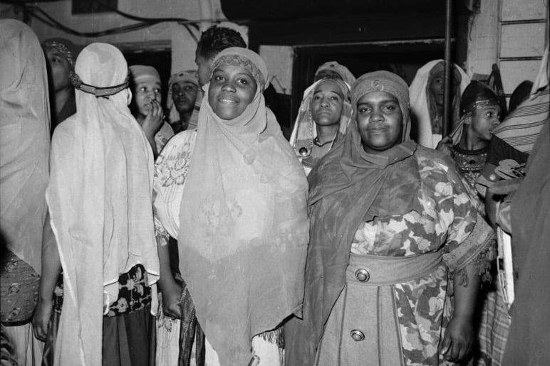 Cmoa Cast Members In Costume